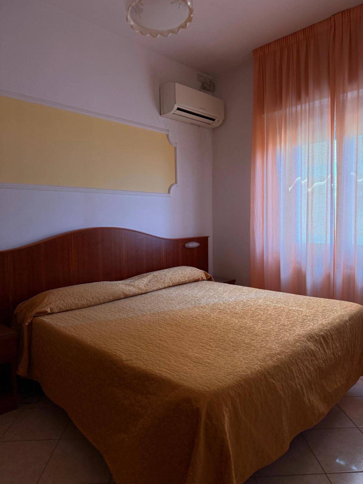 Grifone Hotel เปรูจา ภายนอก รูปภาพ