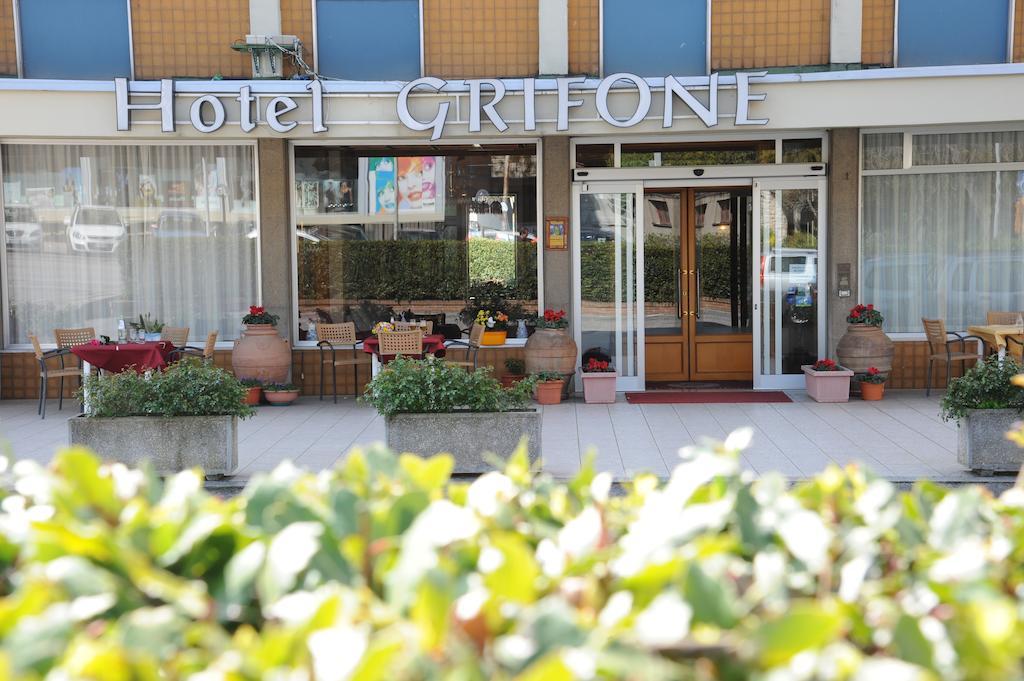 Grifone Hotel เปรูจา ภายนอก รูปภาพ
