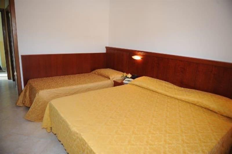 Grifone Hotel เปรูจา ภายนอก รูปภาพ